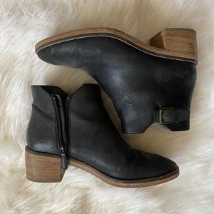 Women's Cole Haan Leather Chelsea Boot - Black - Size 8 - EUC